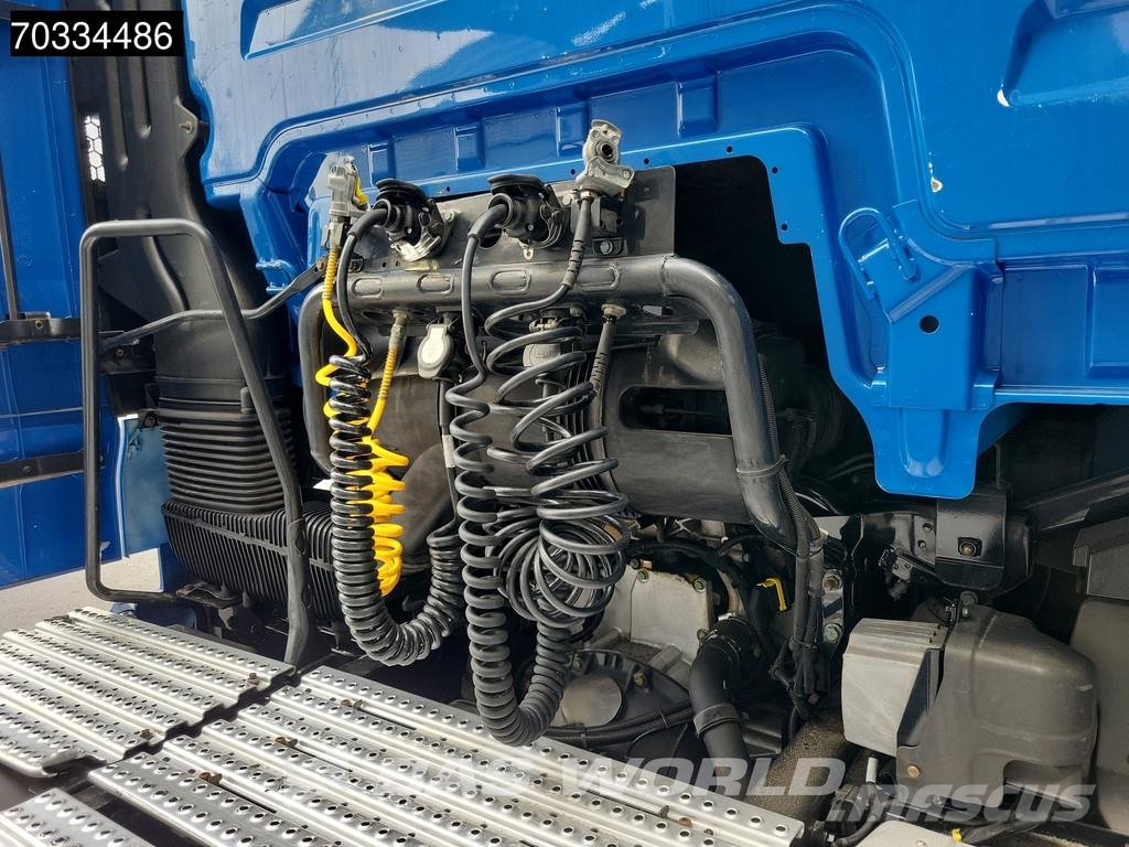 MAN TGX 18.460 4X2 XLX Mega Retarder 2xTanks ACC Camiones tractor