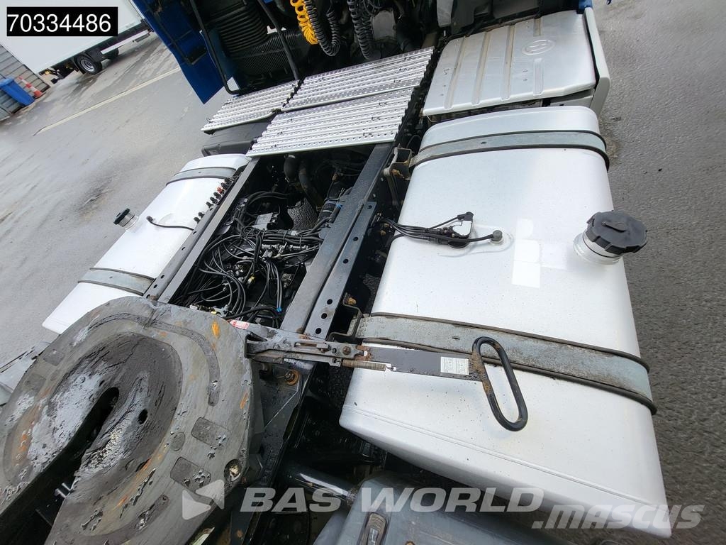MAN TGX 18.460 4X2 XLX Mega Retarder 2xTanks ACC Camiones tractor