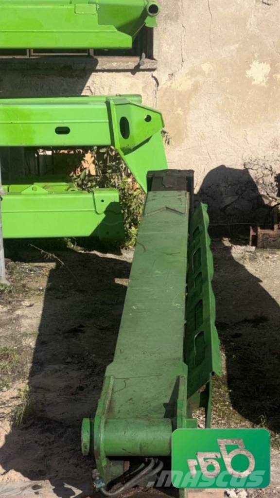 John Deere 3200 Complete arm Mast Boom AZ58590 AZ56086 Chassis