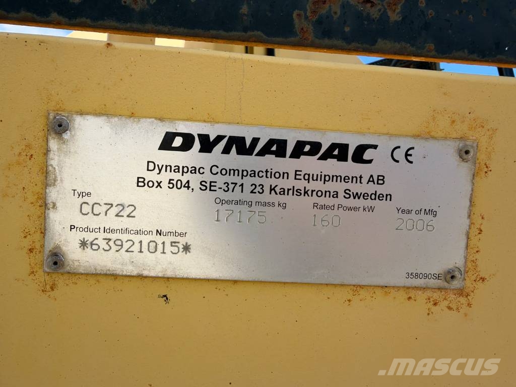 Dynapac CC 722 مداحل ثنائية الاسطوانة