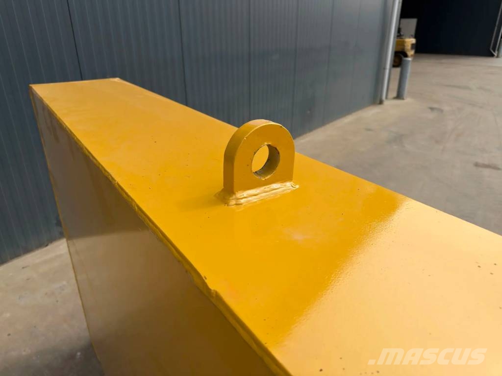 CAT 345C additional 4 ton counter weight Overige componenten
