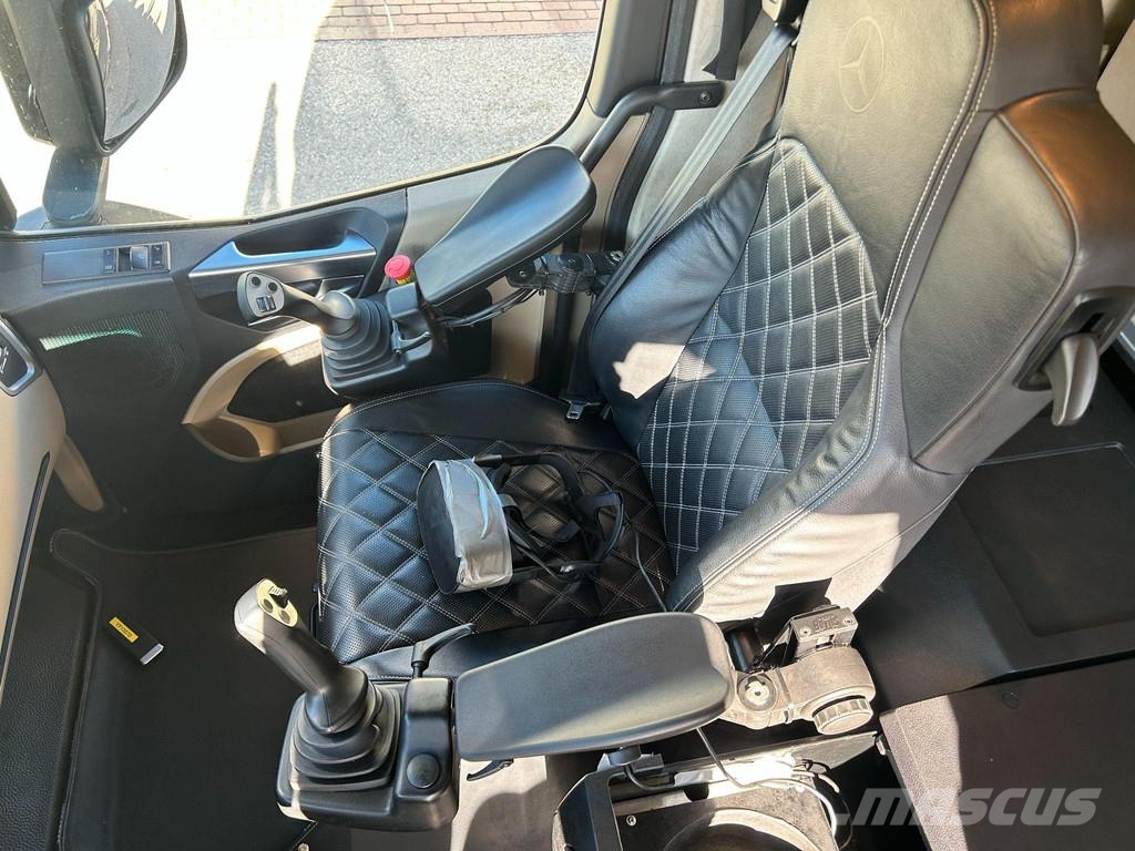 Mercedes-Benz AROCS 3763 8X4*4 EURO6 + LOFLIFT 125Z HiVision Puuautot