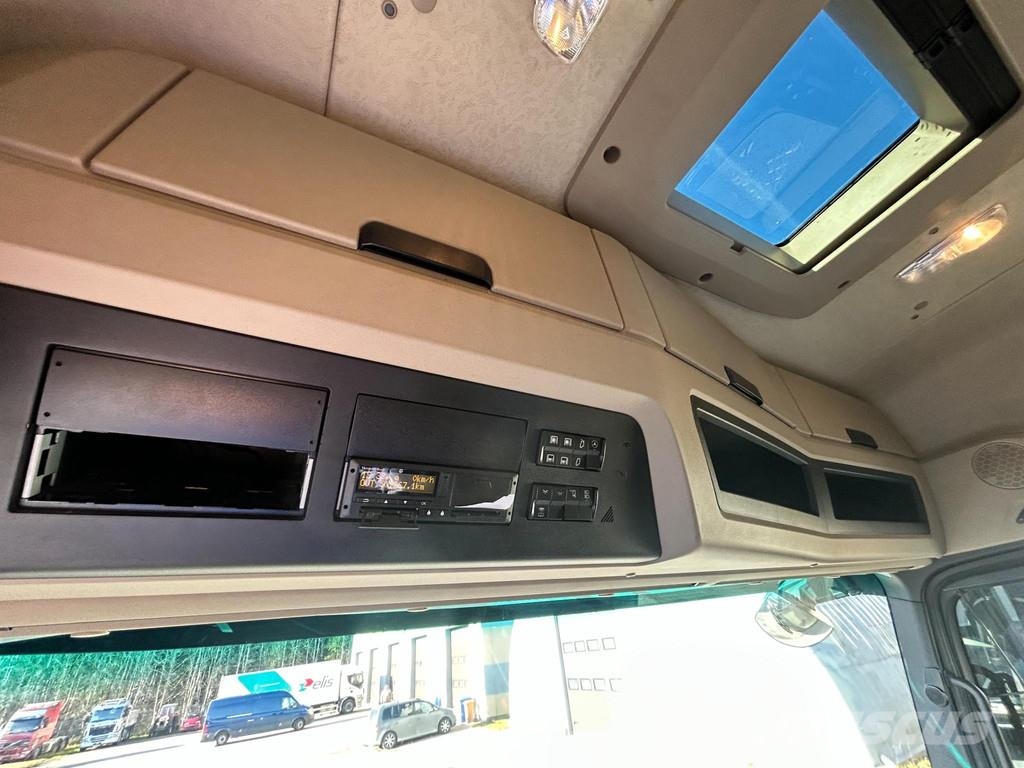 Mercedes-Benz AROCS 3763 8X4*4 EURO6 + LOFLIFT 125Z HiVision Puuautot