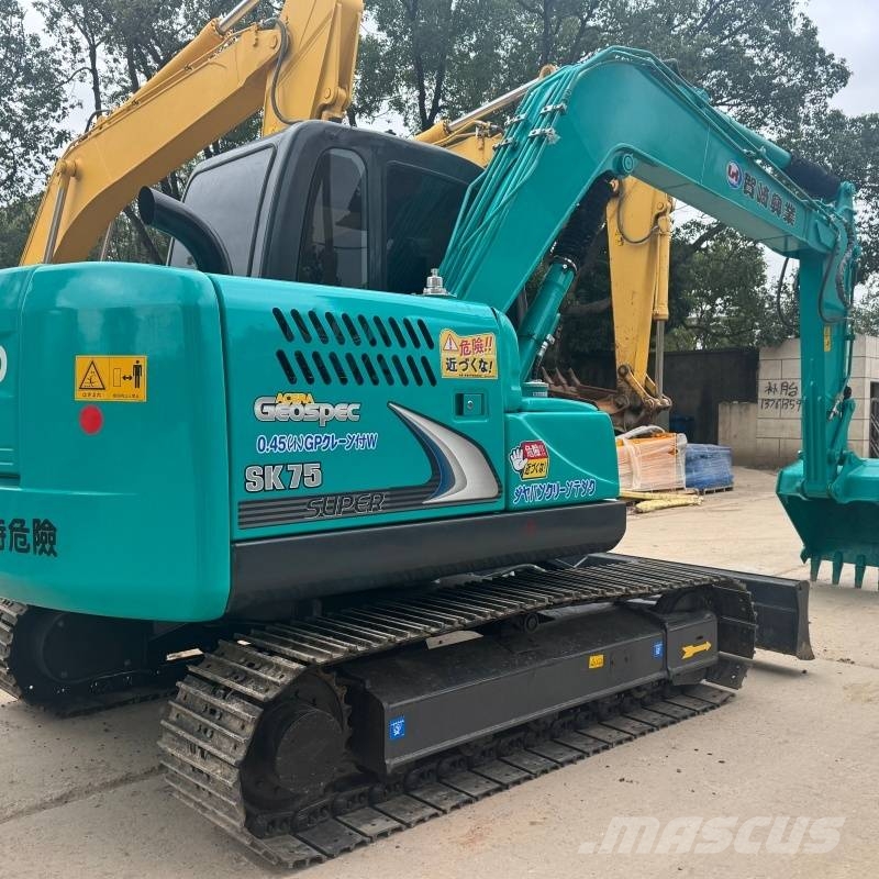 Kobelco SK75 Excavadoras sobre orugas