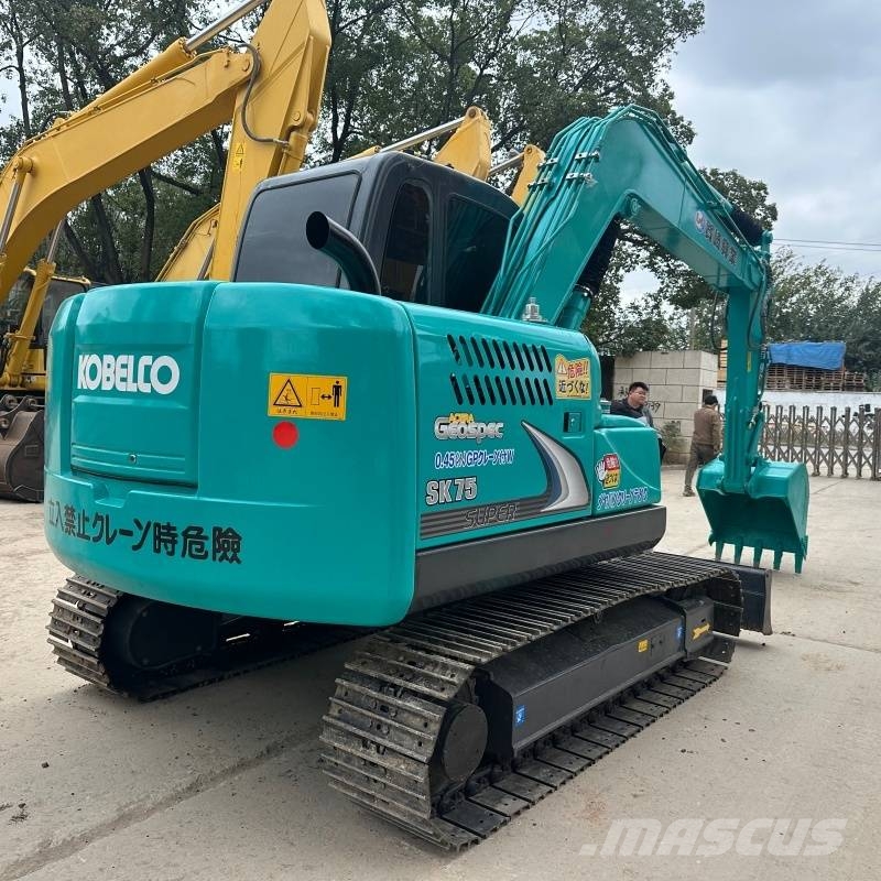 Kobelco SK75 Excavadoras sobre orugas