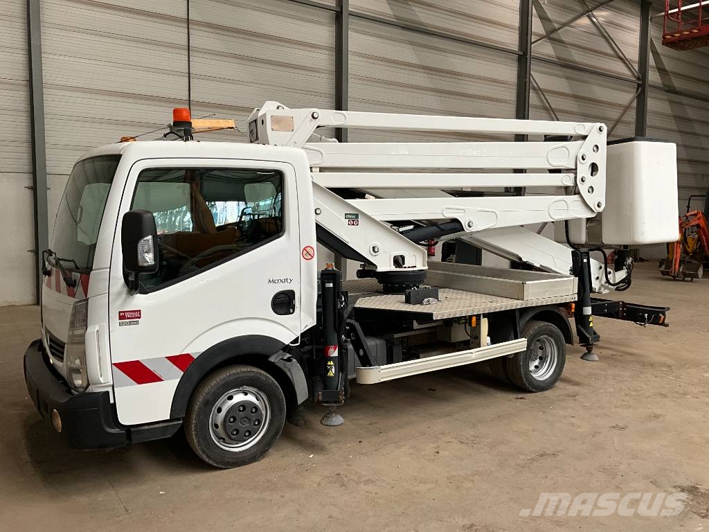 Renault Maxity 120.35 DXI+ Isoli VAT 69 NE Auto korpe