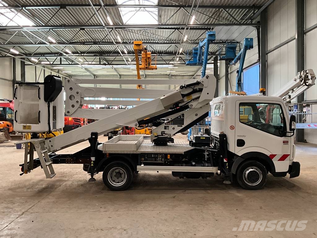 Renault Maxity 120.35 DXI+ Isoli VAT 69 NE Auto korpe