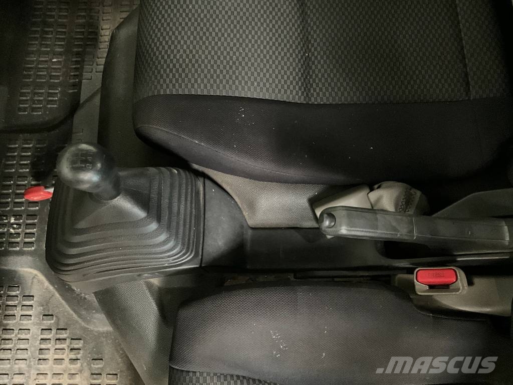 Renault Maxity 120.35 DXI+ Isoli VAT 69 NE Auto korpe