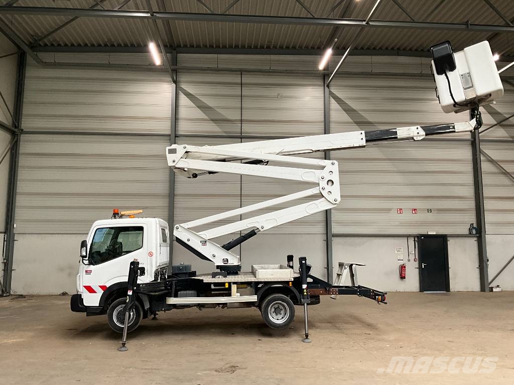 Renault Maxity 120.35 DXI+ Isoli VAT 69 NE Auto korpe