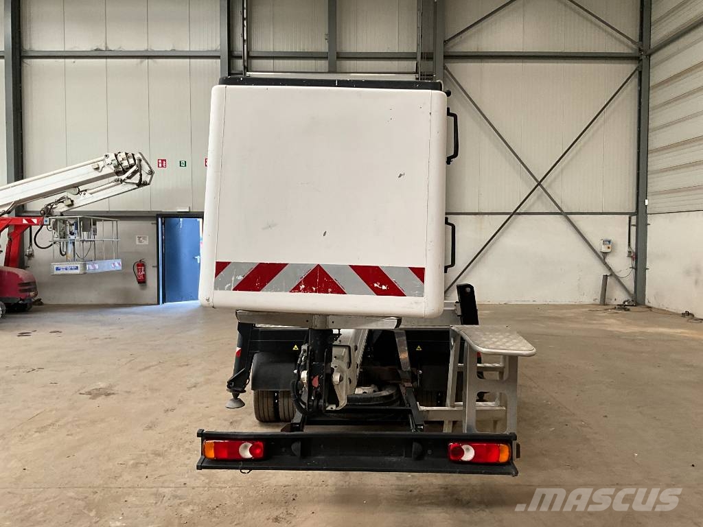 Renault Maxity 120.35 DXI+ Isoli VAT 69 NE Auto korpe