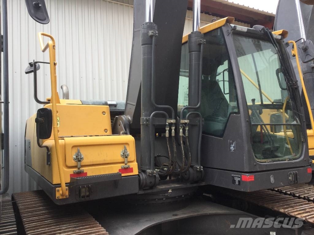 Volvo EC220DL Bageri gusjeničari