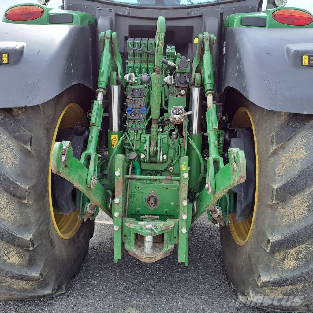John Deere 6230r Traktori