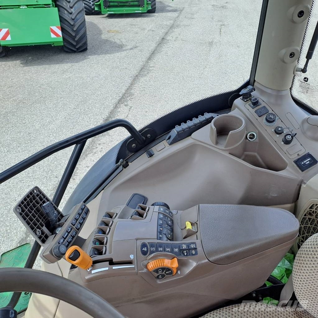 John Deere 6230r Traktori