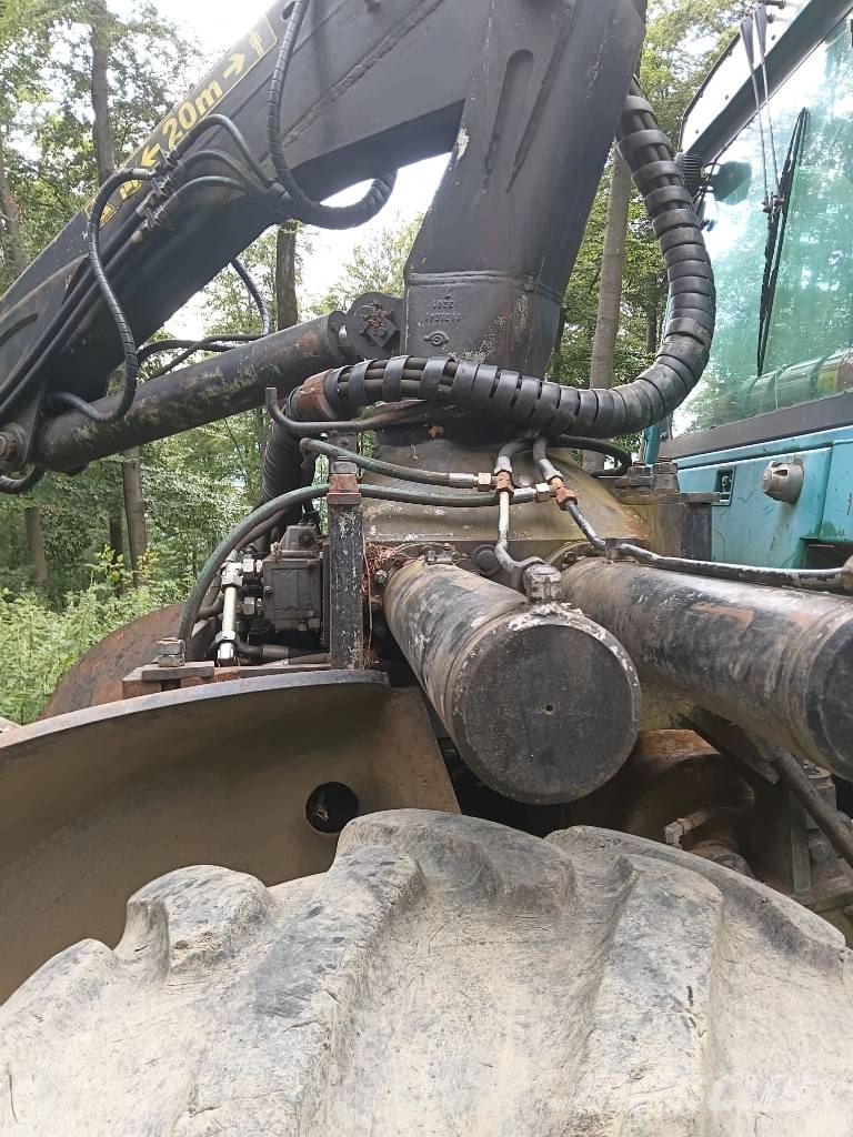 Timberjack 360 Juontokoneet