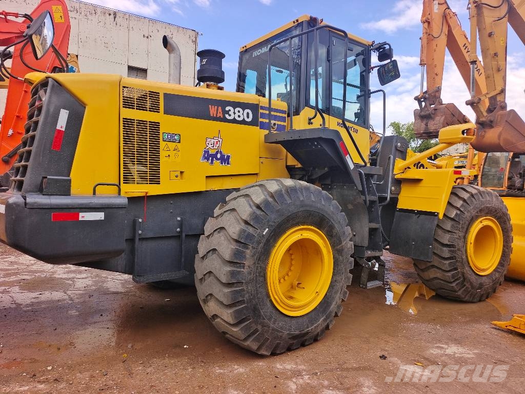 Komatsu WA 380 - 28th Anniversary Promotion Price لوادر بعجل