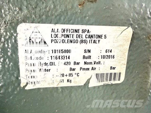 Liebherr LH 22 C Swing joint/Drehdurchführung هيدروليات