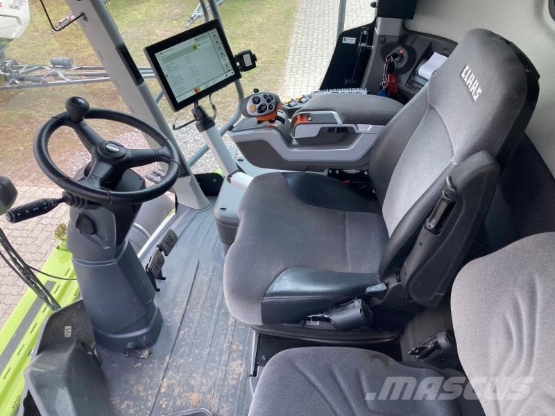 CLAAS LEXION 7600 TT Combine harvesters
