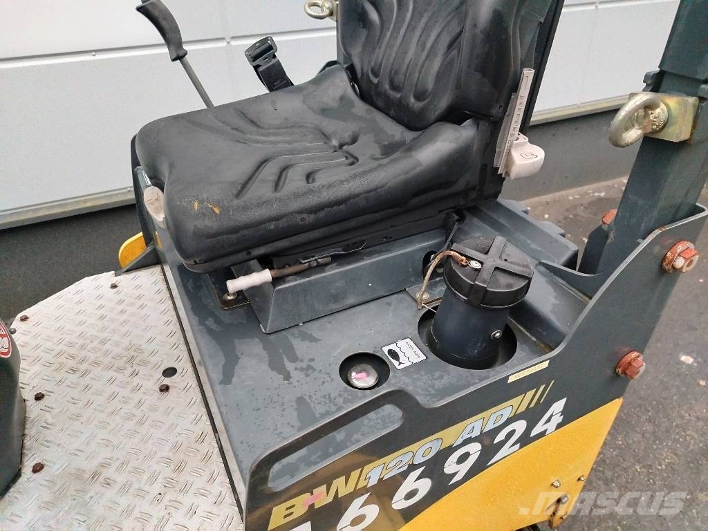 Bomag BW 120 AD-4 Tandemové valce
