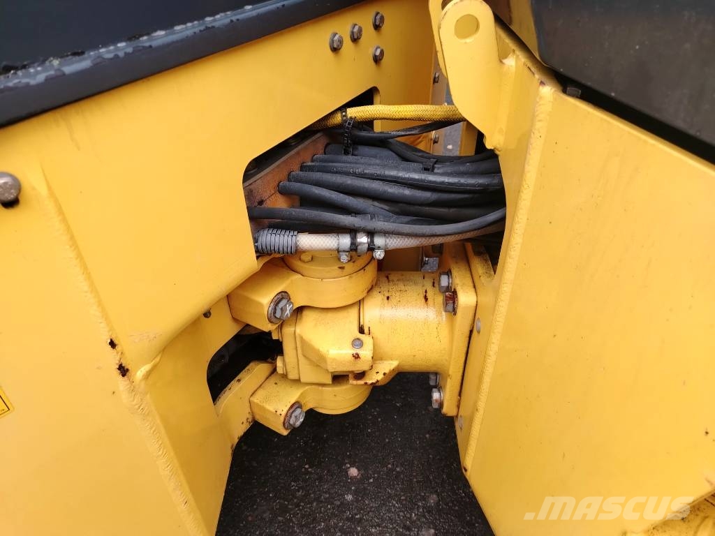 Bomag BW 120 AD-4 Tandemové valce