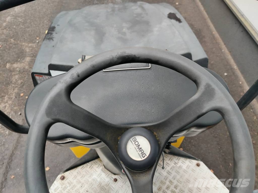 Bomag BW 120 AD-4 Tandemové valce