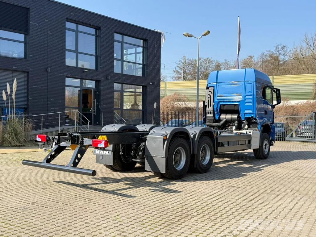 MAN TGS 33.520 TGS 33.520 6x4 BB Euro6e Kamioni-šasije
