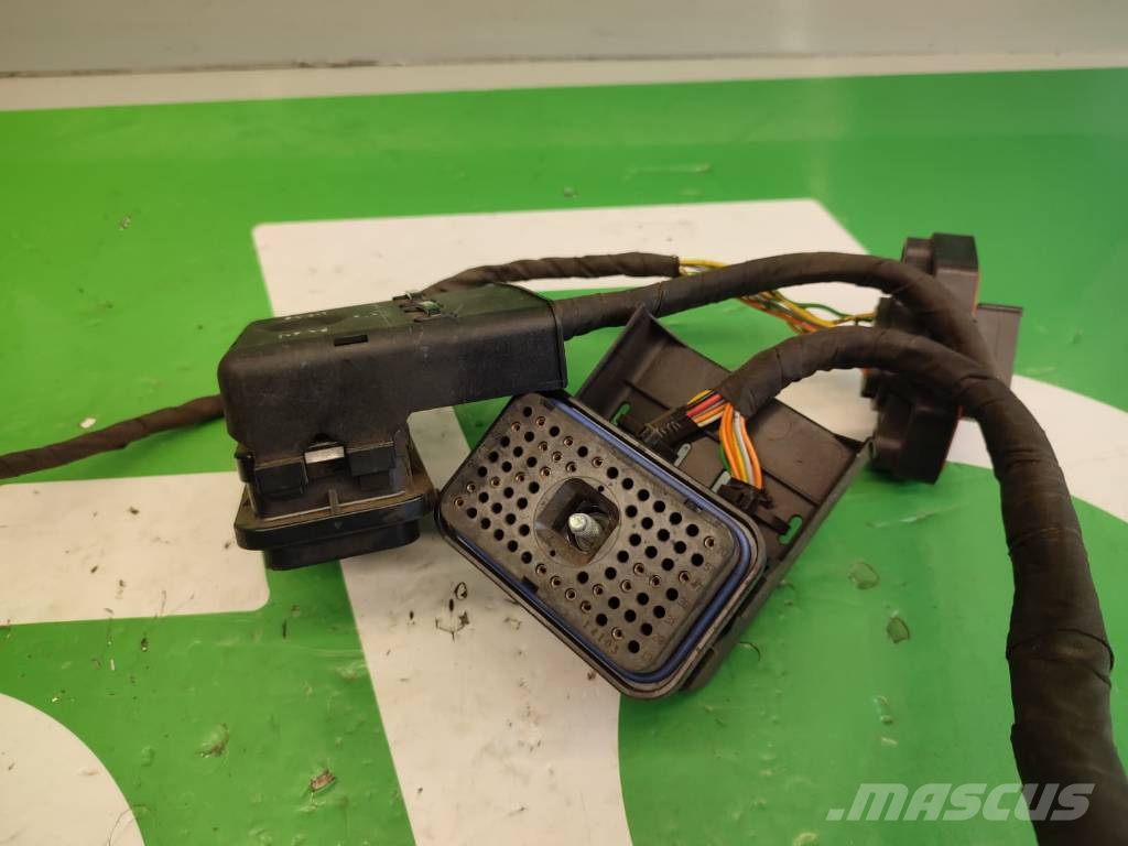 CAT 388-8815 CAT 730C Cabin Wiring Harness Exhaust Gas Sähkö ja elektroniikka
