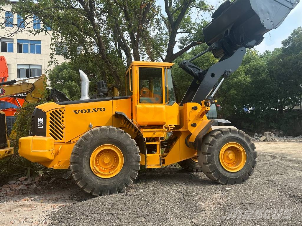 Volvo L 150 E Kolesni nakladalci