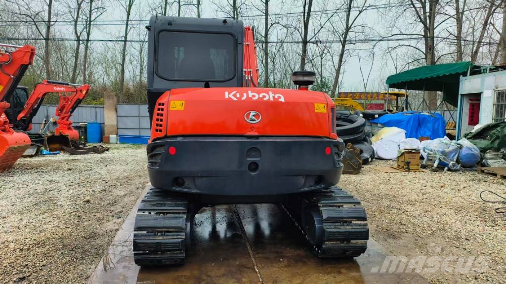 Kubota KX 080-4 小型挖土機/掘鑿機<7t(小型挖掘機)
