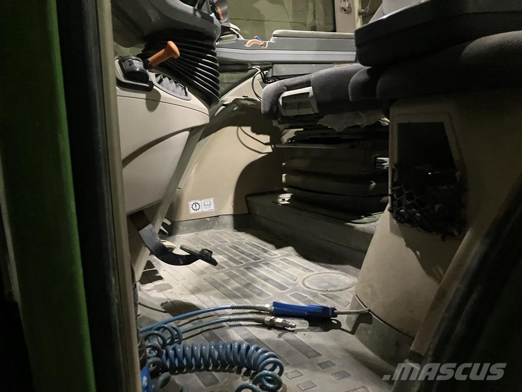 Fendt 516 VARIO PROFI + Traktoren