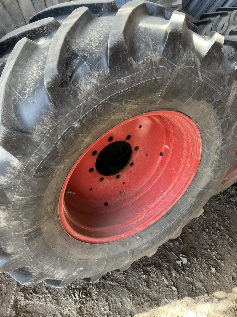 Fendt 516 VARIO PROFI + Traktoren