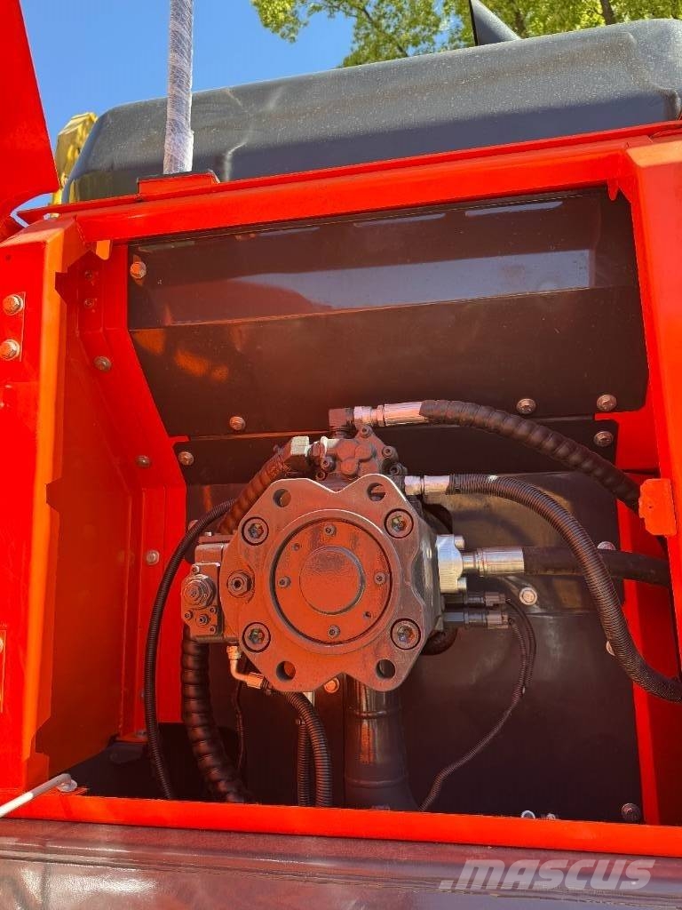 Doosan DX 300 LC-9C Bagri goseničarji