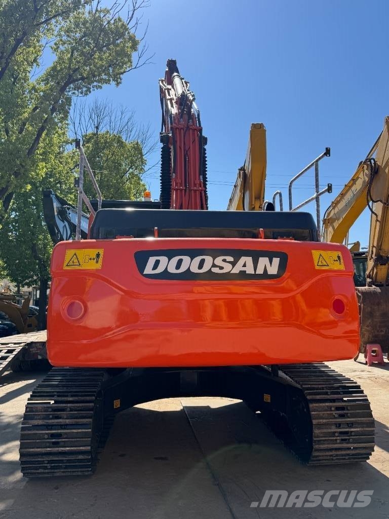 Doosan DX 300 LC-9C Bagri goseničarji