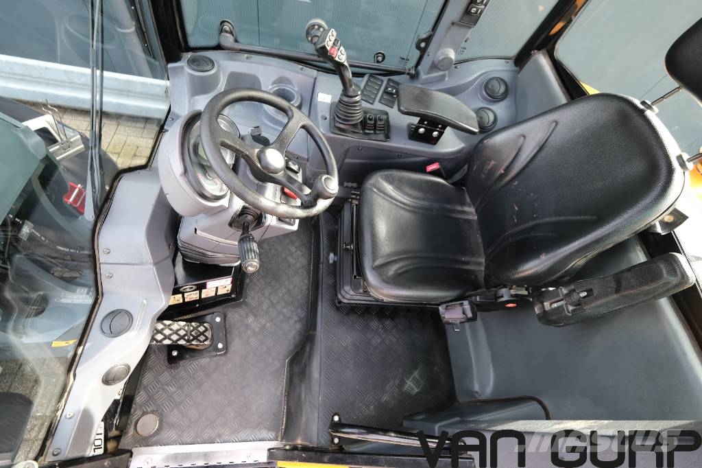 GiANT G 5000 X-tra | 2023 | 1339h 휠로우더