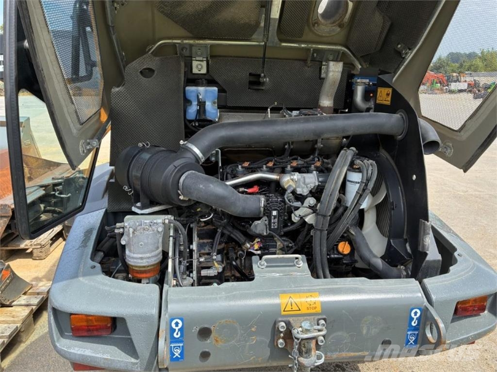Liebherr L504 Compact Wielladers
