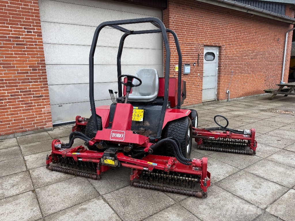 Toro REELMASTER 4000D 骑乘式割草机