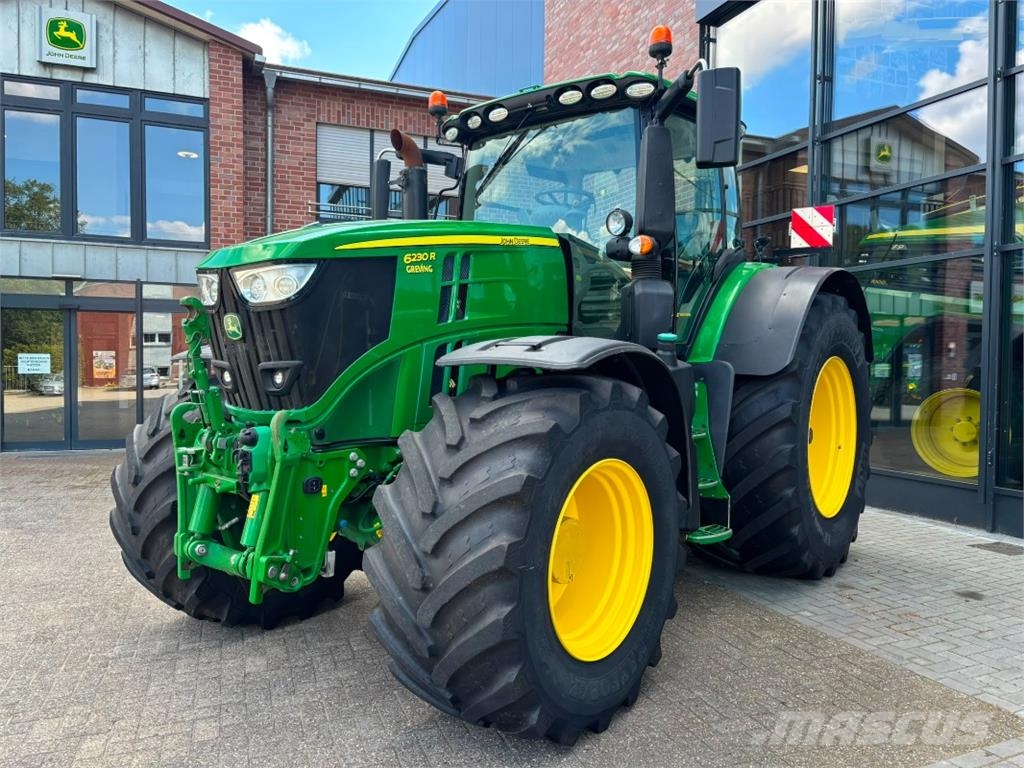 John Deere 6230R Traktory
