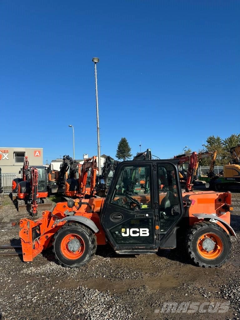 JCB 525-60 T4 Teleskoplader netto 31.000 EUR Verreikers