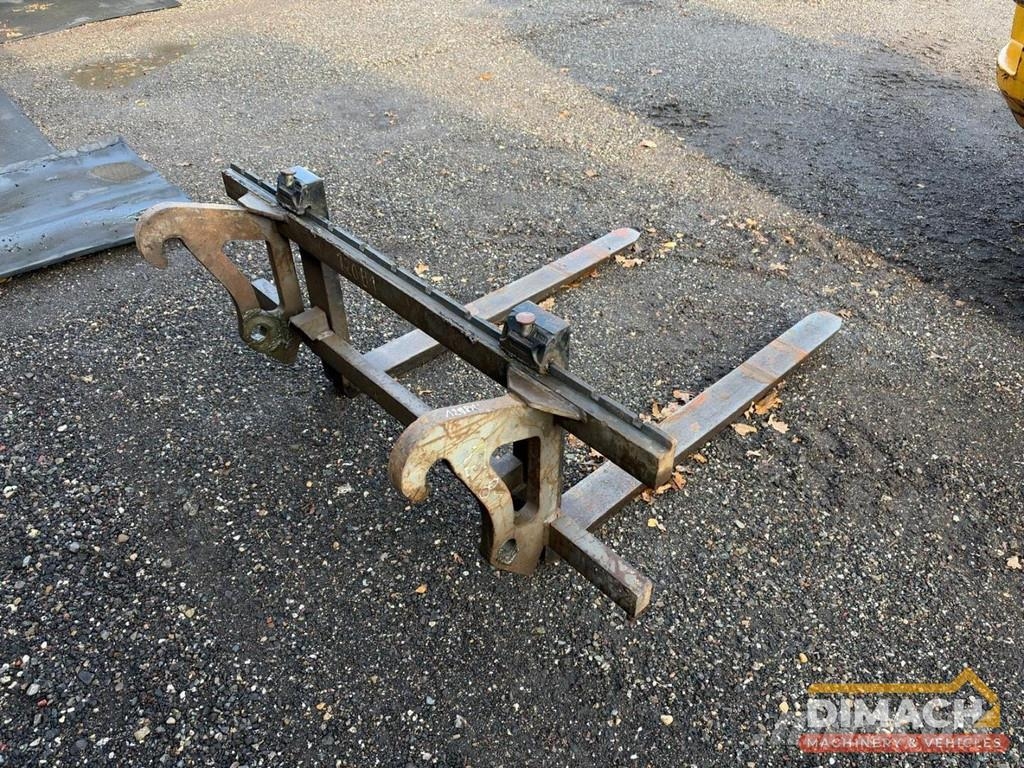 Volvo L30B Quick coupler - Folding bucket - Forks Wheel loaders