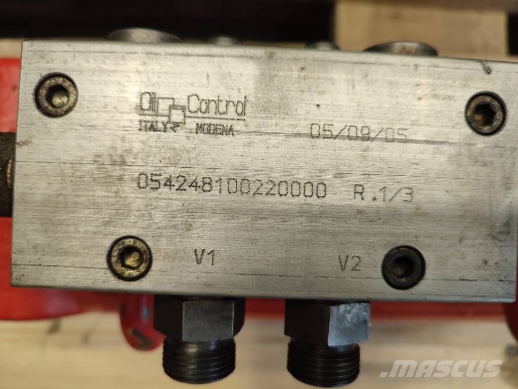 Manitou MT1440 axle leveling hydraulic cylinder Hidraulika