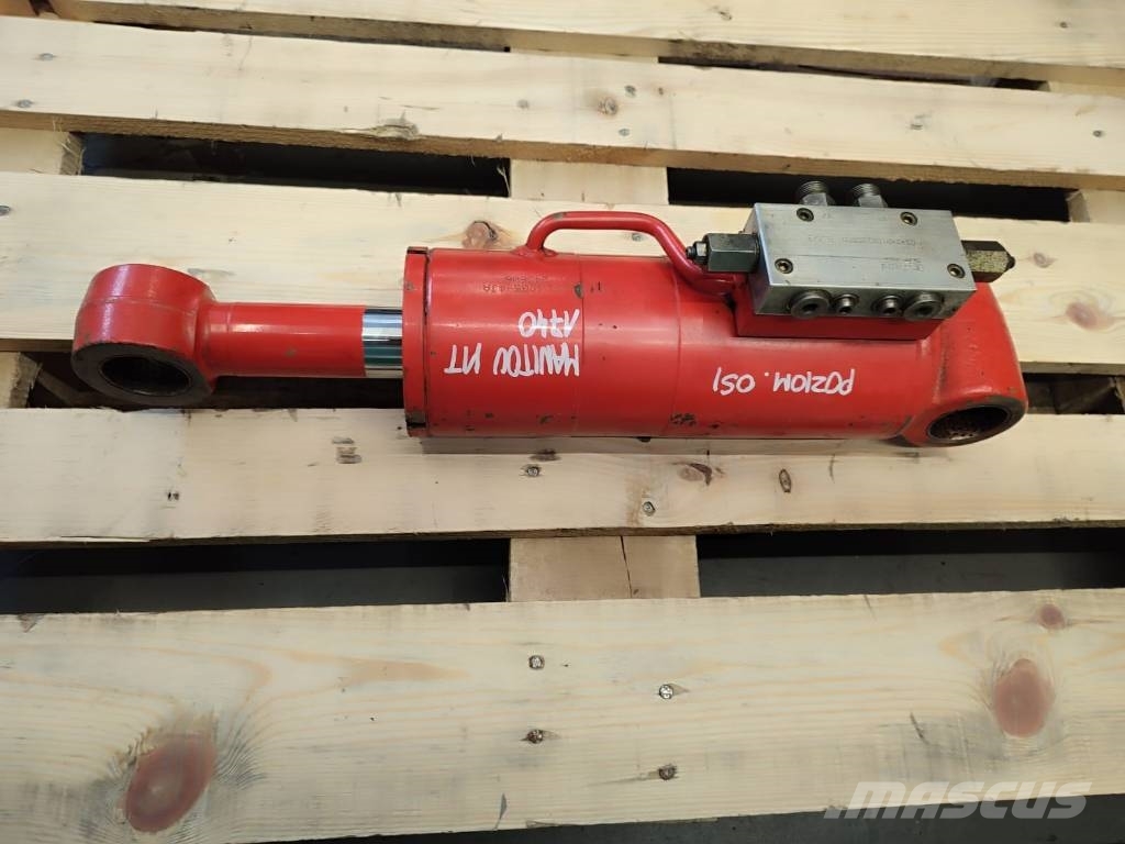 Manitou MT1440 axle leveling hydraulic cylinder Hidraulika
