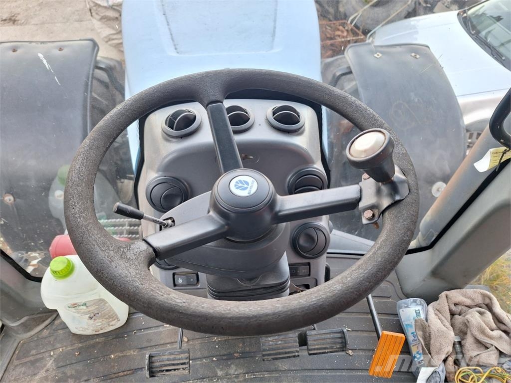 New Holland TG 285 4X4 Diger