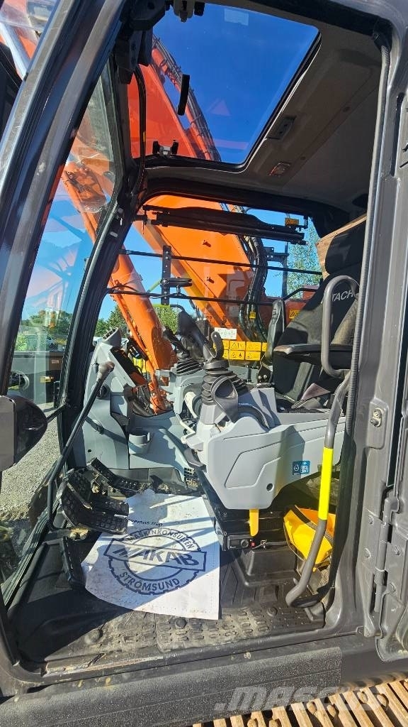 Hitachi ZX 225 US LC-7 , Begagnad SÄLJES 履带挖掘机