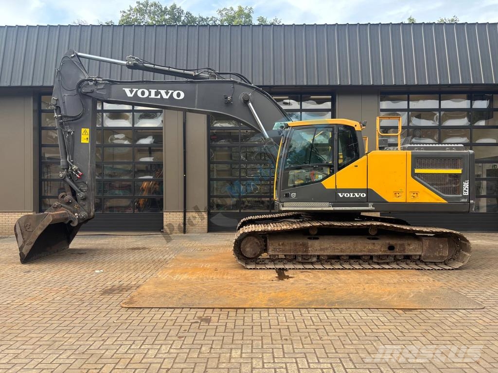 Volvo EC 250 EL Bagri goseničarji