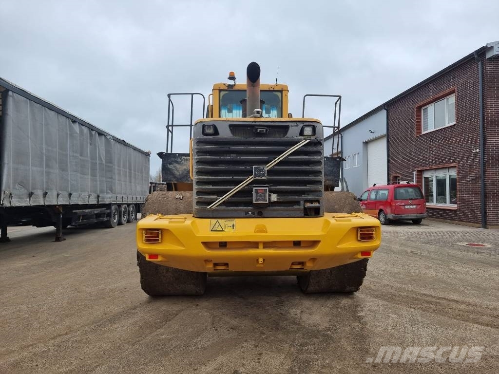 Volvo L 220 E Chargeuse sur pneus