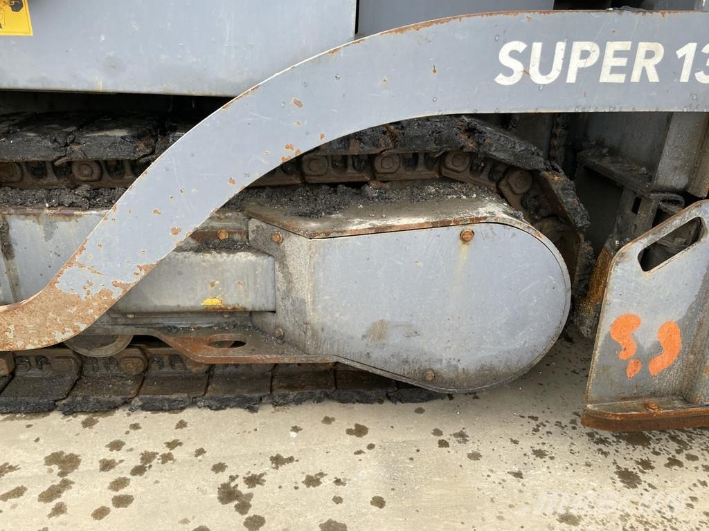 Vögele SUPER 1300-3I Asfaltsläggningsmaskiner