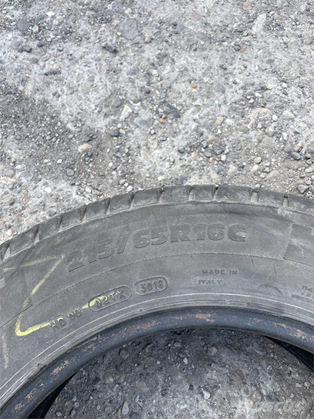 Michelin Agilis 51 215/65 R16C 25% Däck, hjul och fälgar