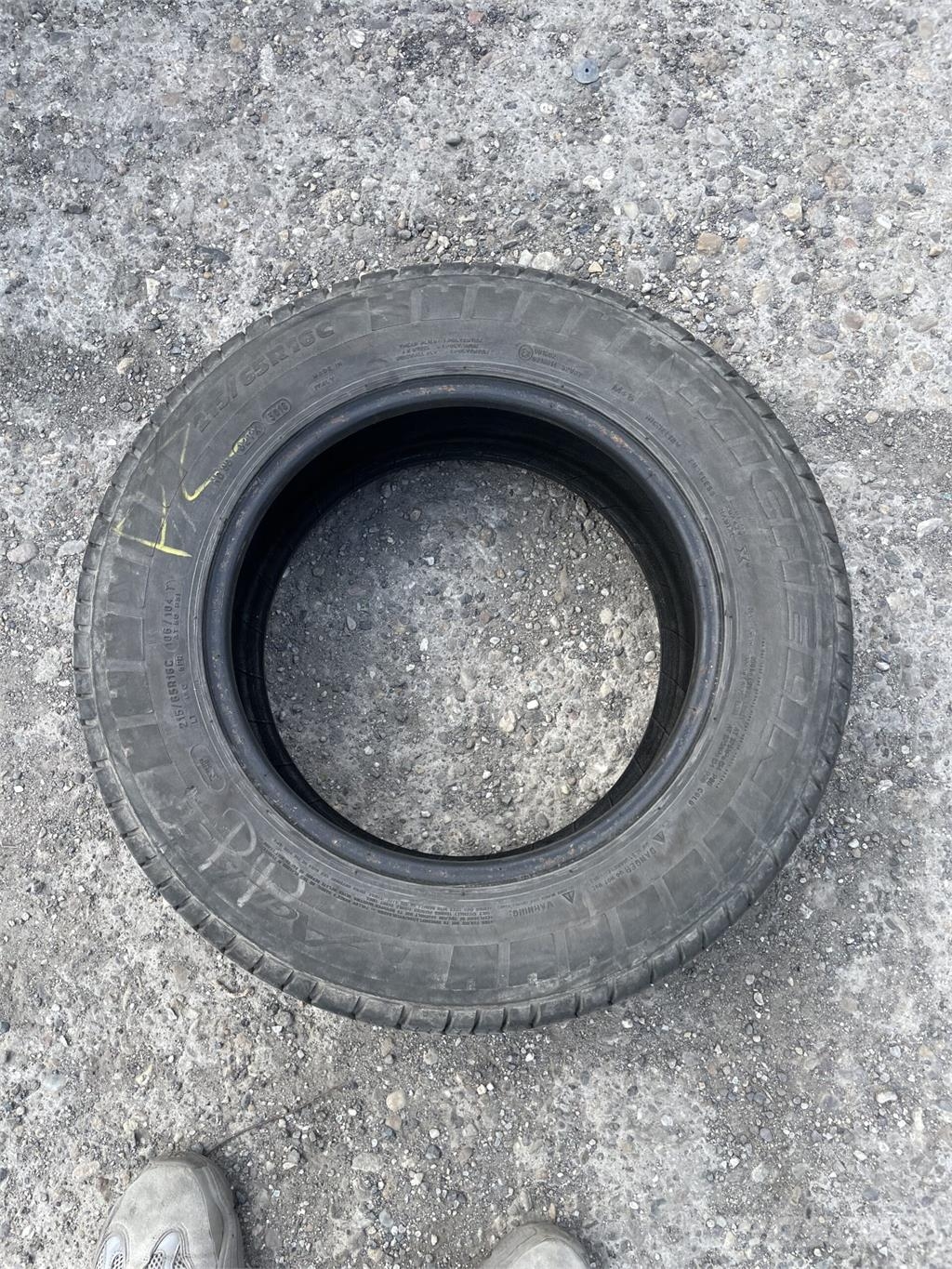 Michelin Agilis 51 215/65 R16C 25% Däck, hjul och fälgar