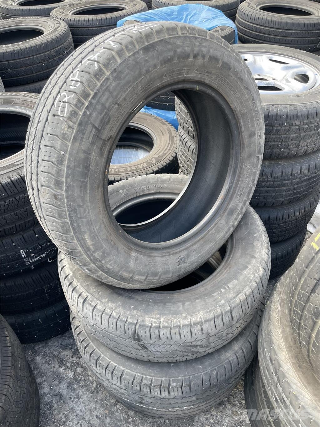 Michelin Agilis 51 215/65 R16C 25% Däck, hjul och fälgar