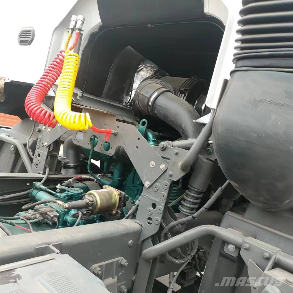 Howo 420 6x4 Tractor Units