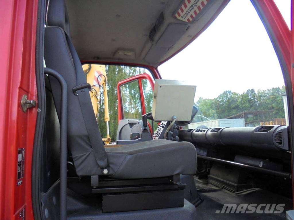 Mercedes-Benz Unimog U 400 mit Spritzmaschine Schäfer Bitumin levittäjät
